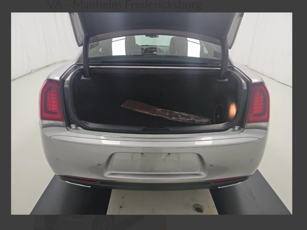 Chrysler 300  2017