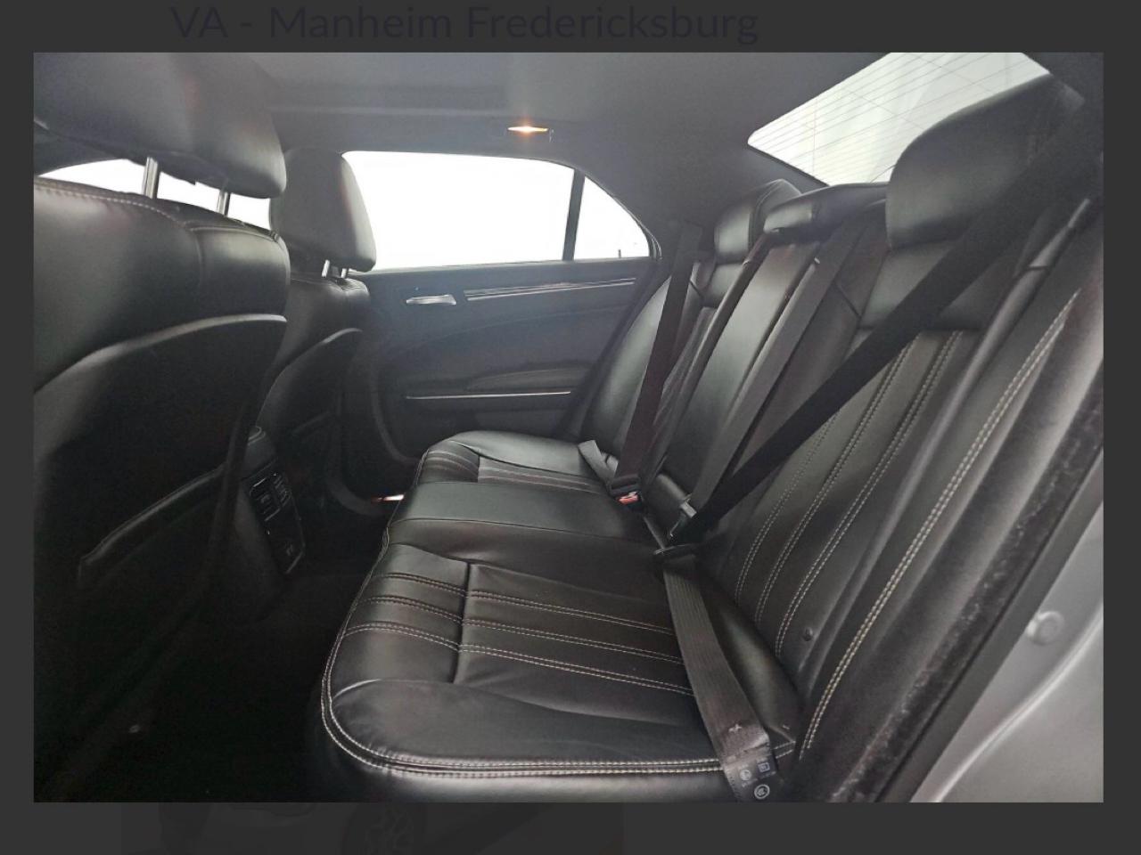 Chrysler 300  2017