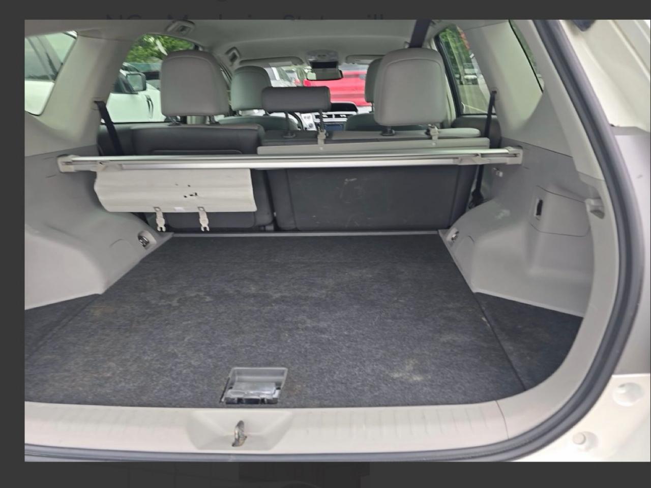 Toyota Prius V  2017