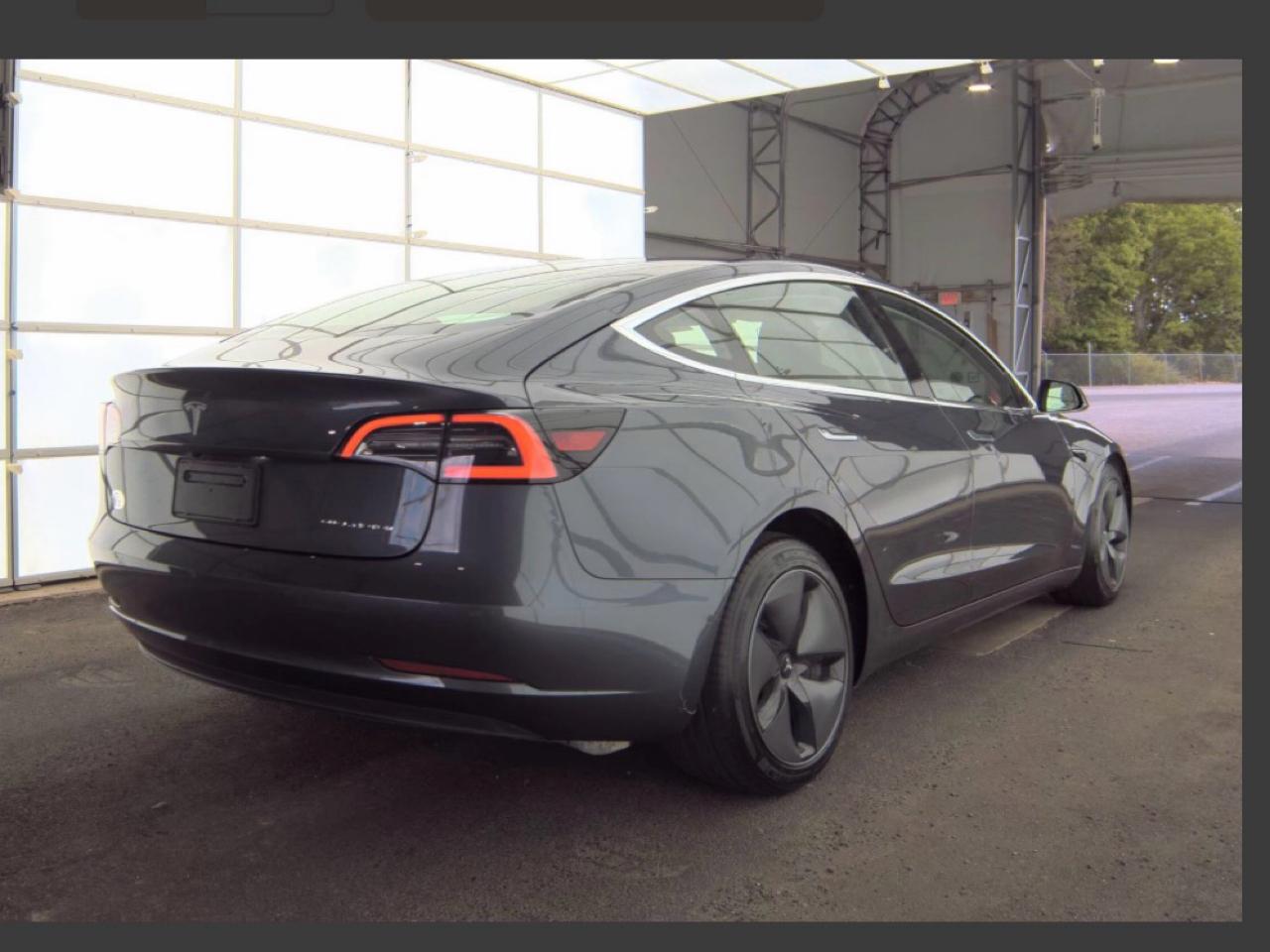 Tesla Model 3  2018