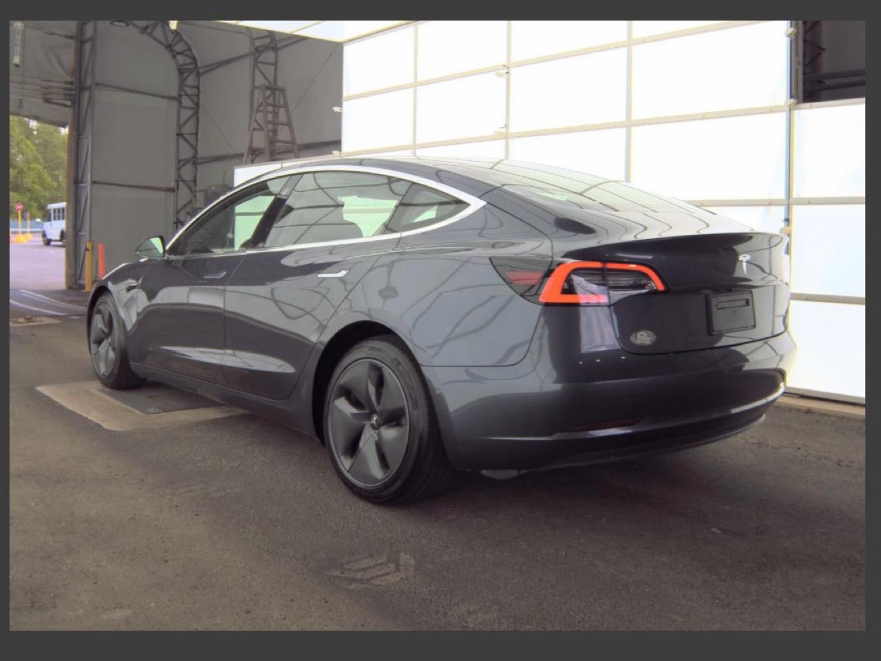 Tesla Model 3  2018