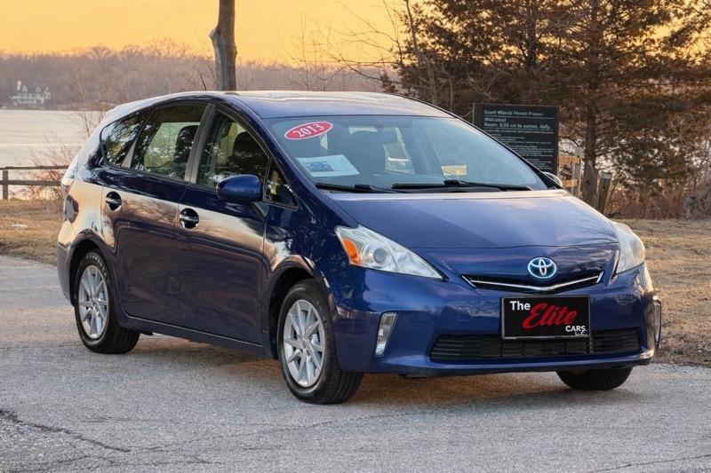 Toyota Prius V Three 2013