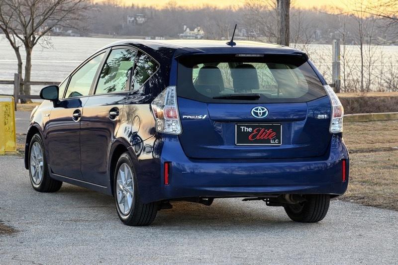 Toyota Prius V Three 2013