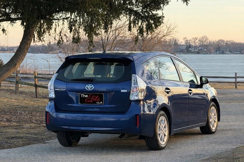 Toyota Prius V Three 2013