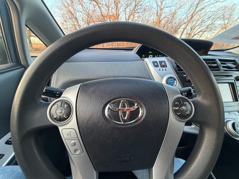 Toyota Prius V Three 2013