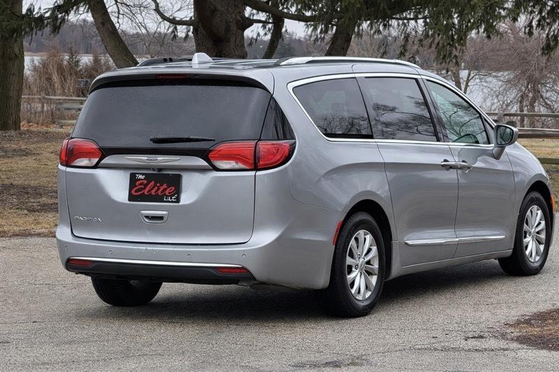 Chrysler Pacifica  2019