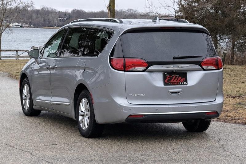 Chrysler Pacifica  2019