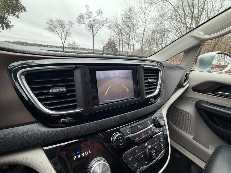 Chrysler Pacifica  2019