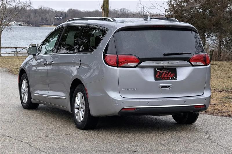 Chrysler Pacifica  2019