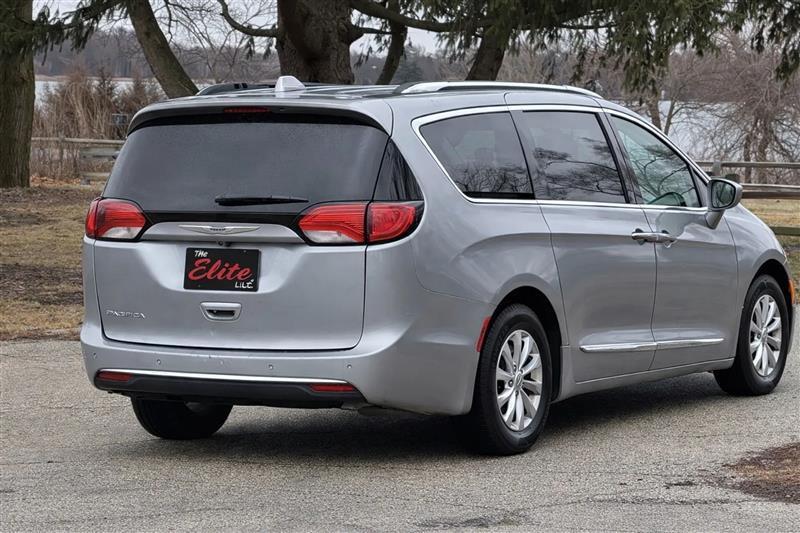 Chrysler Pacifica  2019