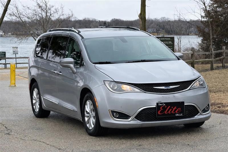 Chrysler Pacifica  2019