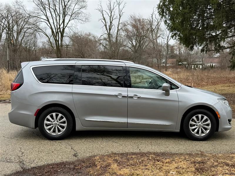 Chrysler Pacifica  2019