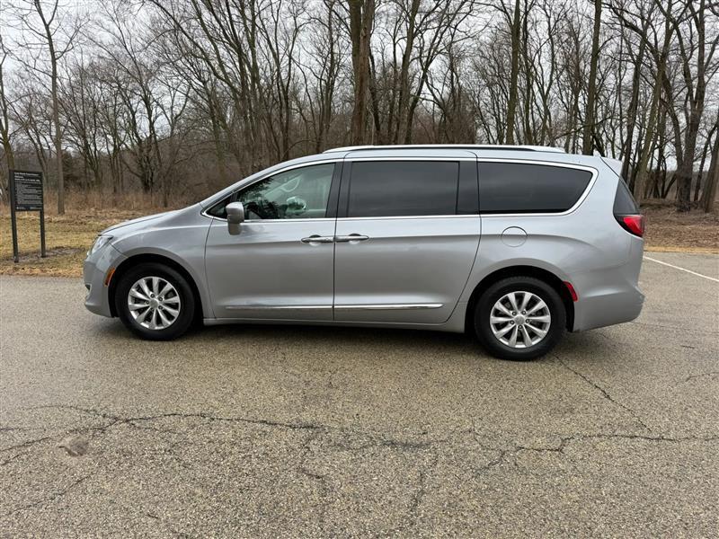 Chrysler Pacifica  2019