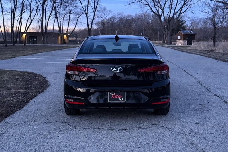 Hyundai Elantra Limited 2019