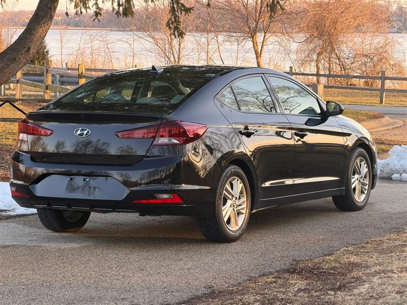 Hyundai Elantra Limited 2019