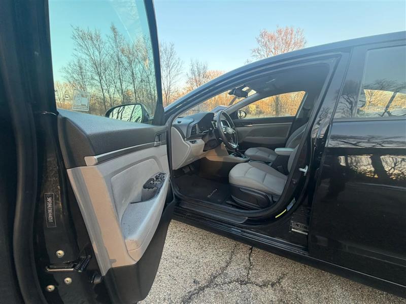 Hyundai Elantra Limited 2019