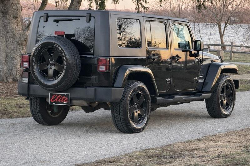 Jeep Wrangler Unlimited Sahara 4WD 2010