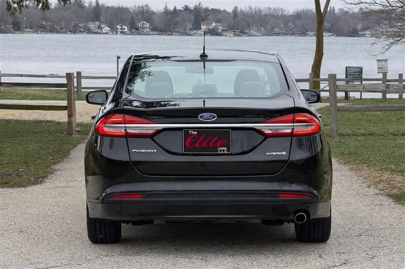 Ford Fusion Hybrid S 2018