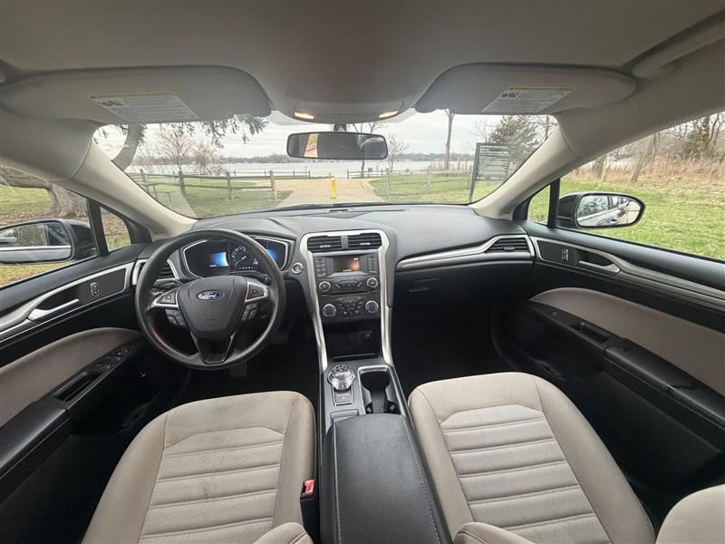 Ford Fusion Hybrid S 2018