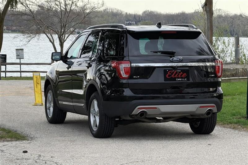 Ford Explorer XLT 4WD 2017