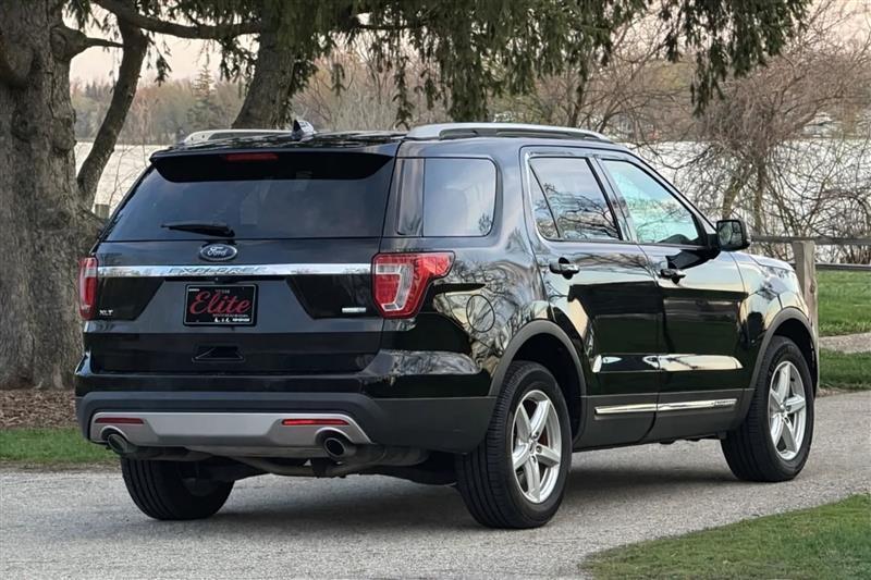 Ford Explorer XLT 4WD 2017