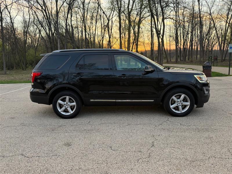 Ford Explorer XLT 4WD 2017