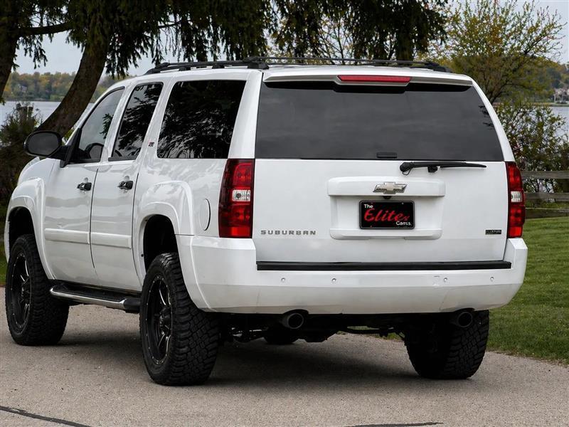 Chevrolet Suburban LTZ 1500 4WD 2008