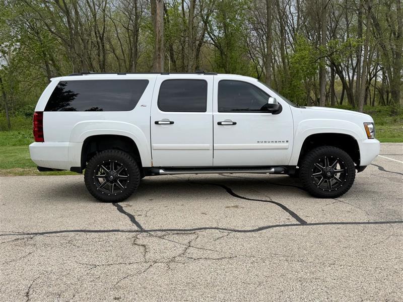 Chevrolet Suburban LTZ 1500 4WD 2008