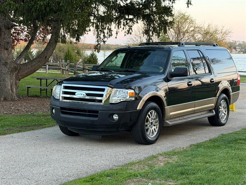 Ford Expedition 4WD 4dr XLT 2013
