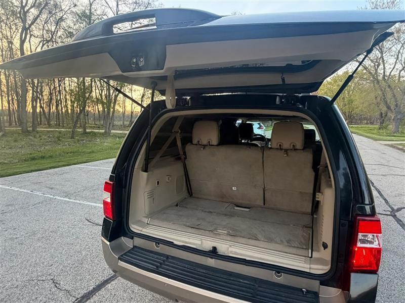Ford Expedition 4WD 4dr XLT 2013