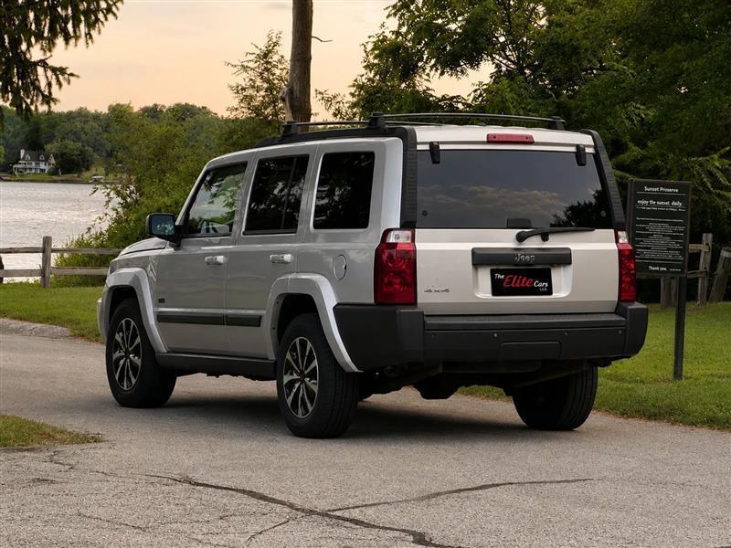 Jeep Commander Sport 4WD 2008