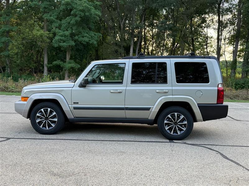 Jeep Commander Sport 4WD 2008