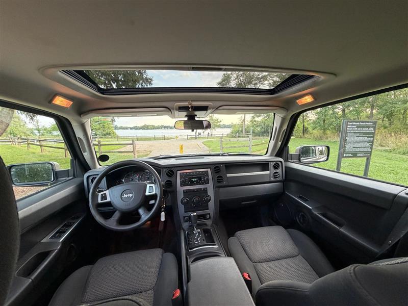 Jeep Commander Sport 4WD 2008