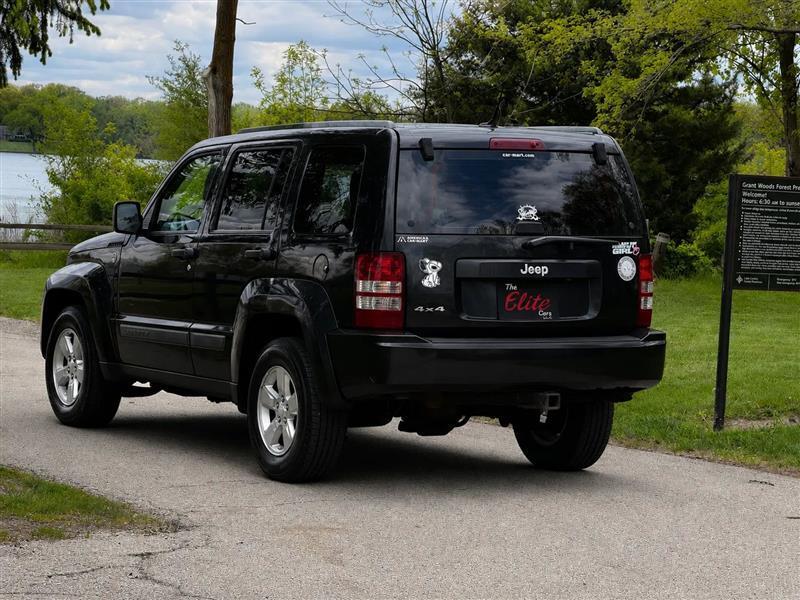 Jeep Liberty Sport 4WD 2011