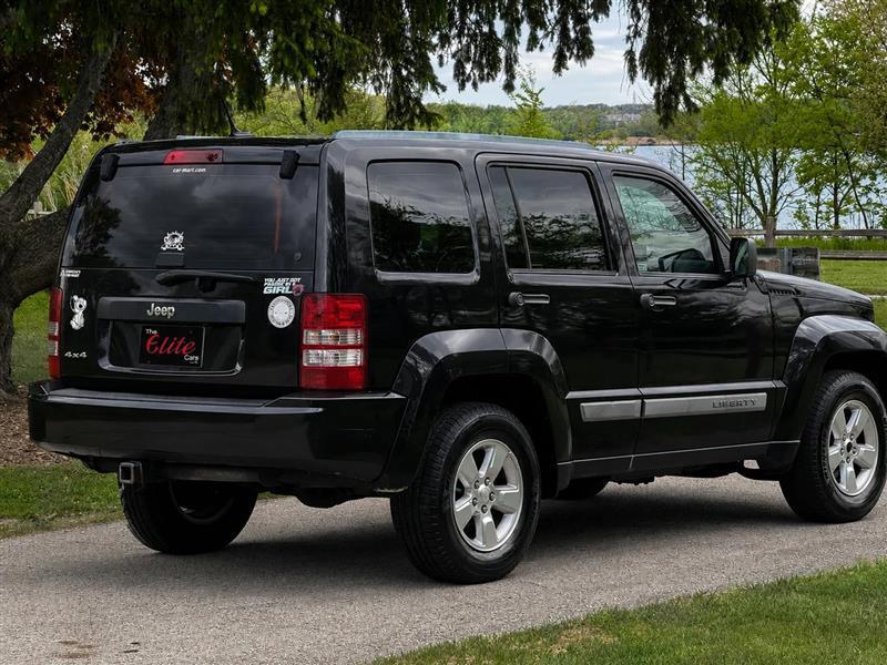 Jeep Liberty Sport 4WD 2011