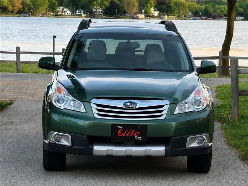 Subaru Outback 2.5i Limited 2011