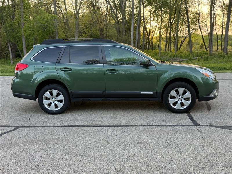 Subaru Outback 2.5i Limited 2011