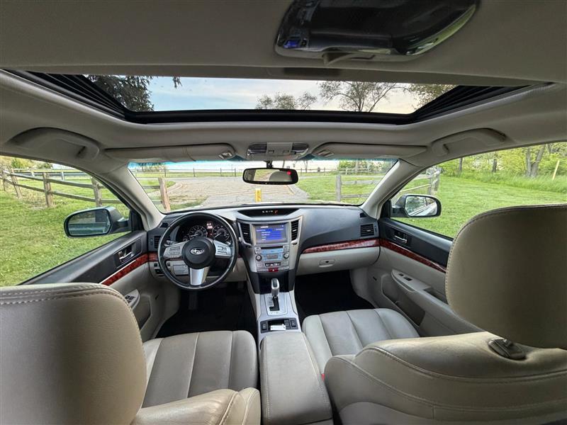Subaru Outback 2.5i Limited 2011
