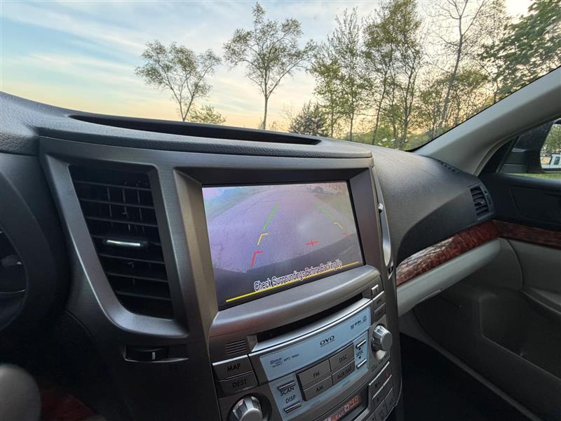 Subaru Outback 2.5i Limited 2011