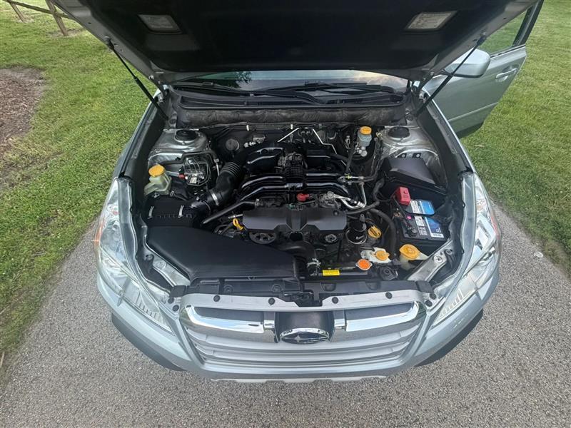 Subaru Outback 2.5i Limited 2013
