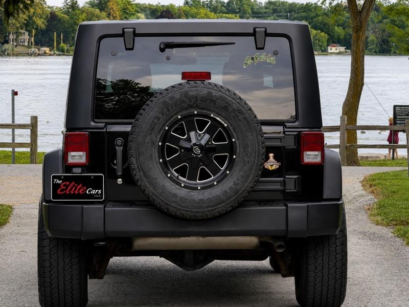 Jeep Wrangler Unlimited Sport 4WD 2012