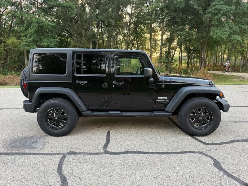 Jeep Wrangler Unlimited Sport 4WD 2012