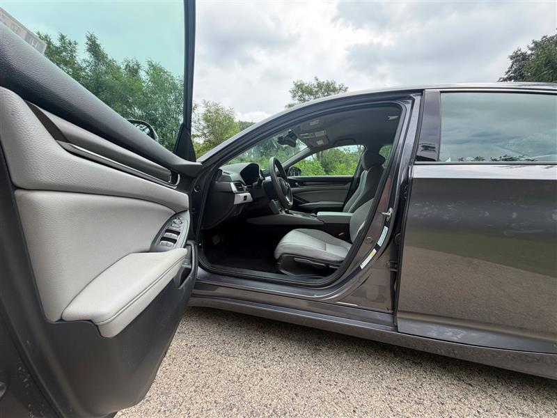 Honda Accord LX CVT 2019
