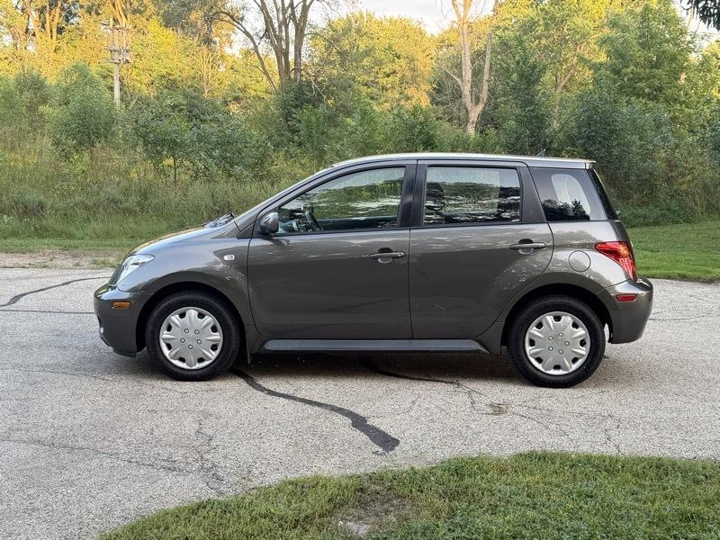 Scion xA Hatchback 2005