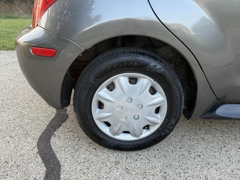 Scion xA Hatchback 2005