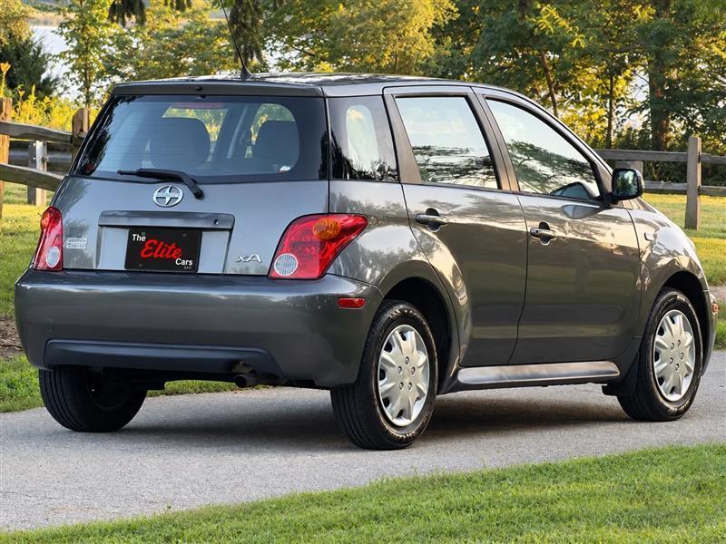 Scion xA Hatchback 2005