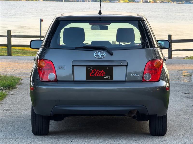 Scion xA Hatchback 2005