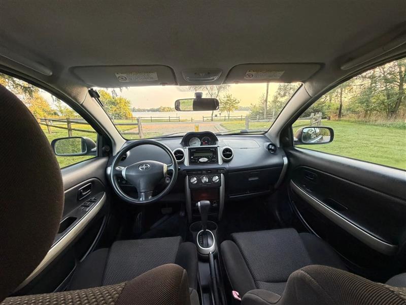 Scion xA Hatchback 2005