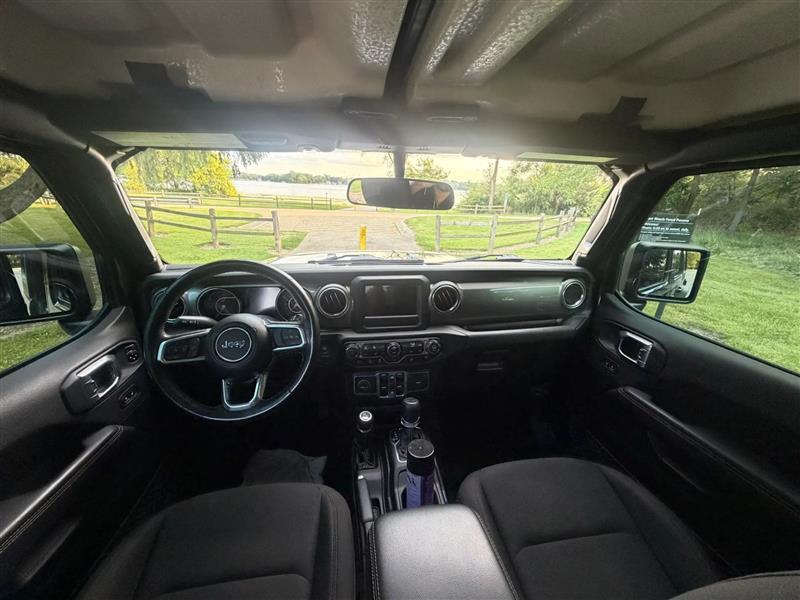 Jeep Wrangler Unlimited Sahara 2021