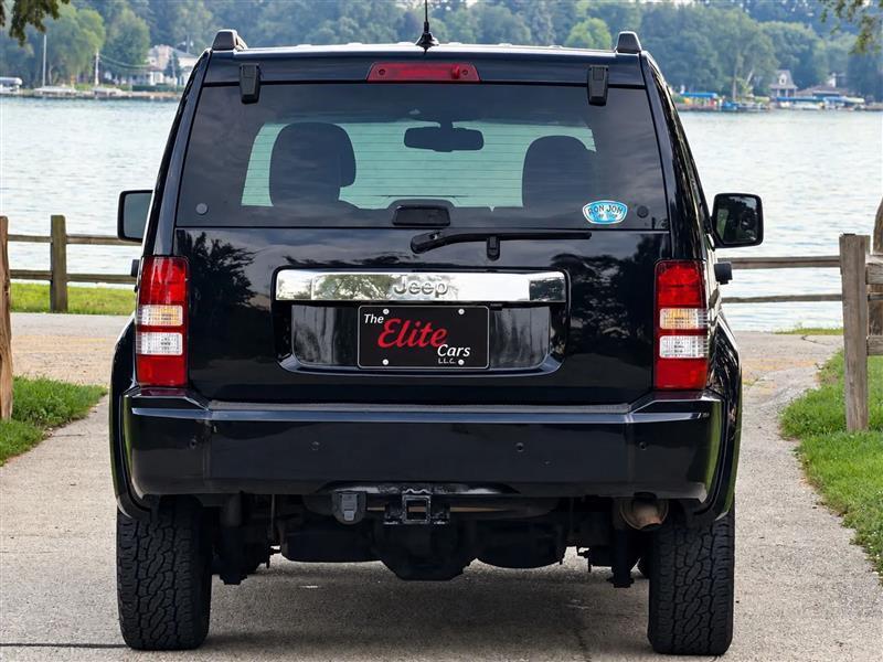 Jeep Liberty Limited 4WD 2011